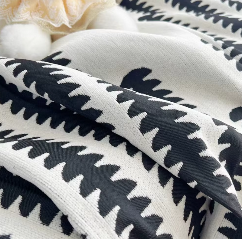 Sofa cover - scratch-resistant for all seasons 