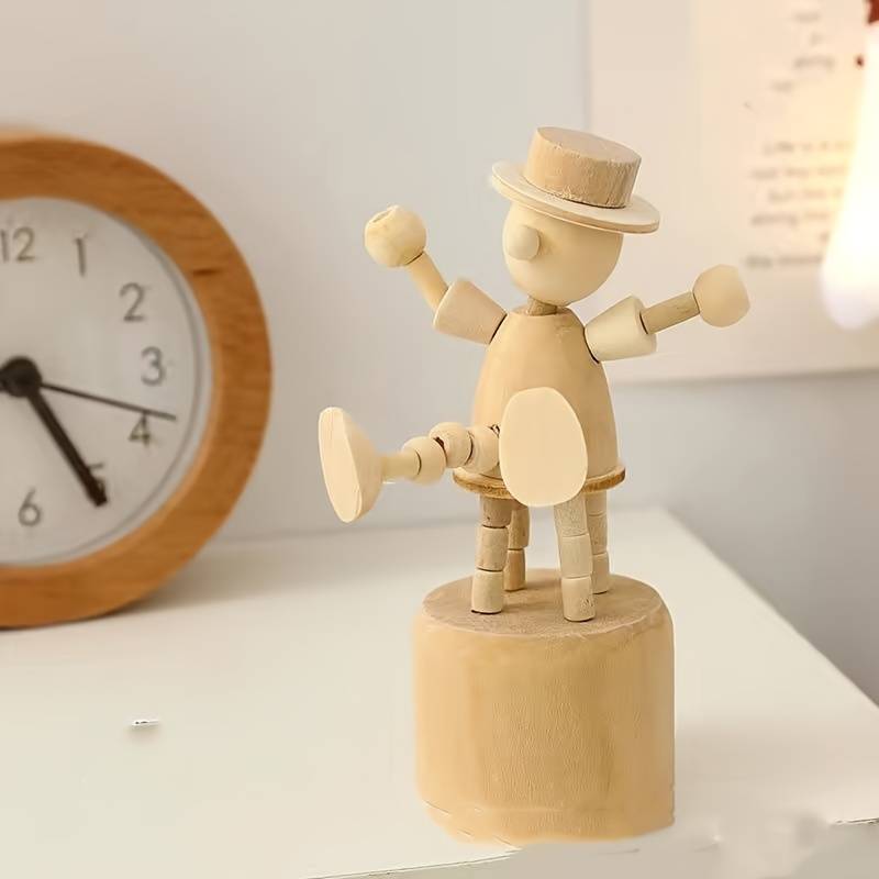 Boneco em madeira
